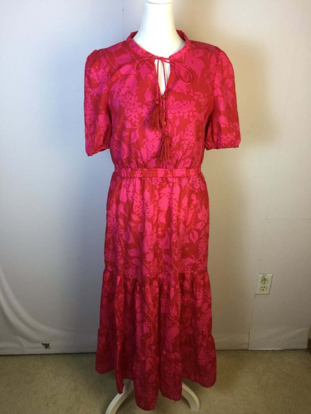 Laurel Grey Midi Dress Size S Womans Red Pink Floral Short Sleeve Elastic Waist